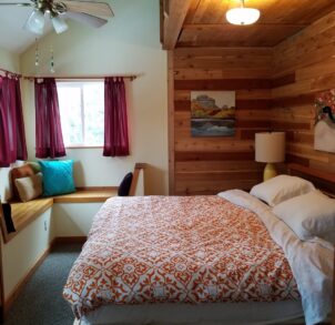 Rooms, Atomic Chalet